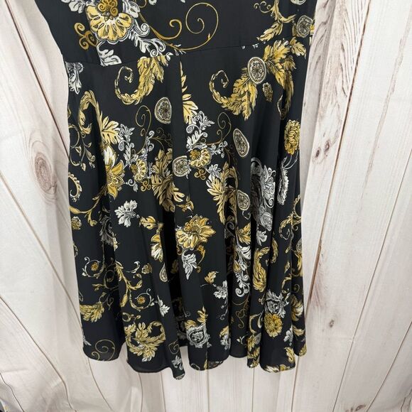 Nanette Lepore Women’s 6 Black Floral Dress - Picture 6 of 7